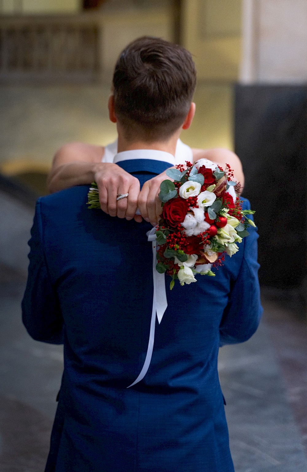 reportage Winterhochzeit in Hannover mit Brautpaarshooting im Neuen Rathaus 33