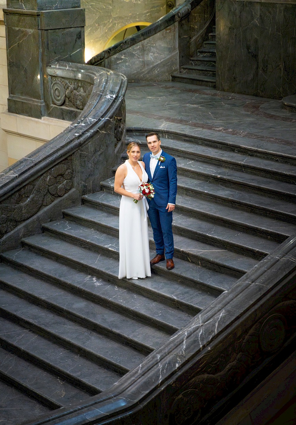 reportage Winterhochzeit in Hannover mit Brautpaarshooting im Neuen Rathaus 20