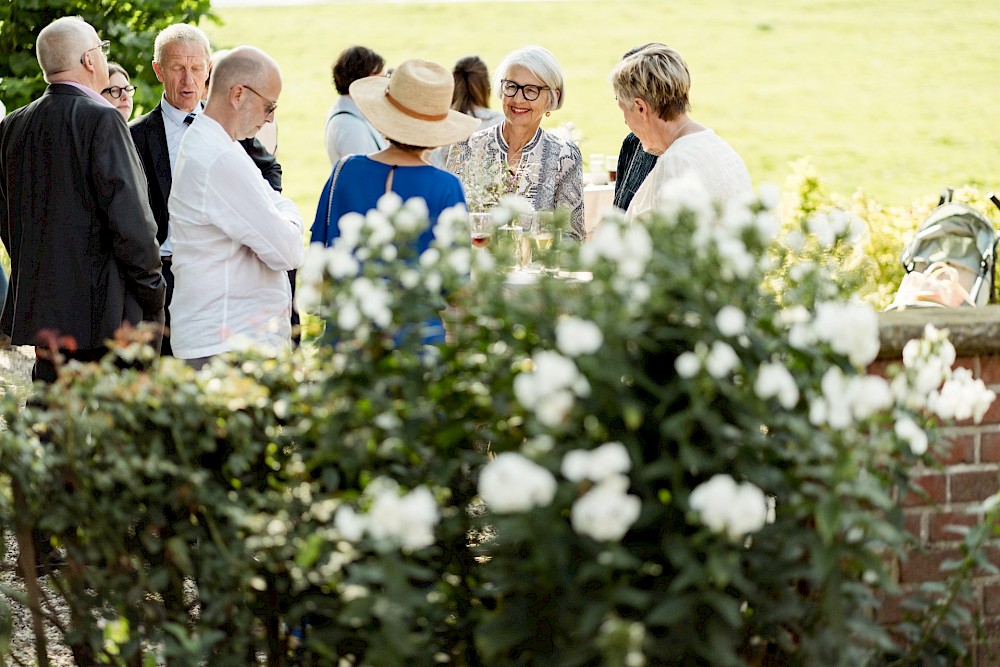 reportage Landhochzeit im Garten in Rees 52