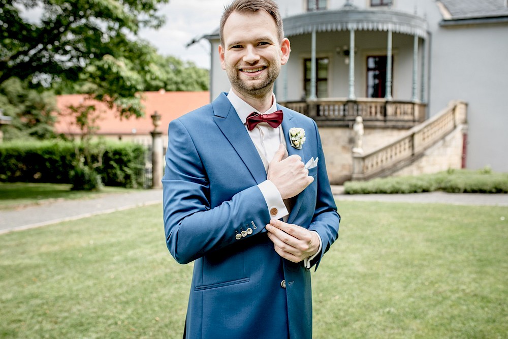 reportage Theresa & Tom - Romantische Trauung und wahre Liebe auf Schloss Burgk in Freital 19