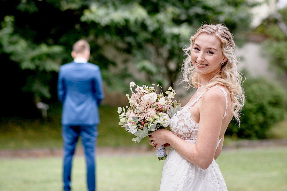 reportage Theresa & Tom - Romantische Trauung und wahre Liebe auf Schloss Burgk in Freital 22