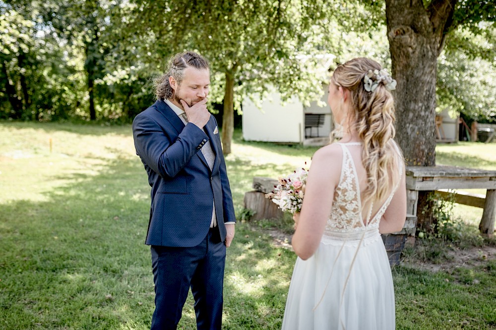 reportage Lelena & Paul - Magische Sommer-Momente im Quellenhof Garbisdorf 24