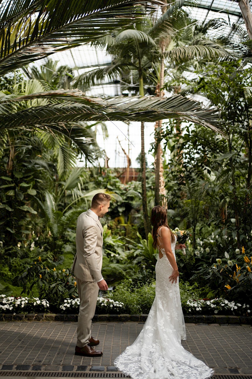 reportage Lisa & Dennis - Sommerhochzeit im Palmengarten 7