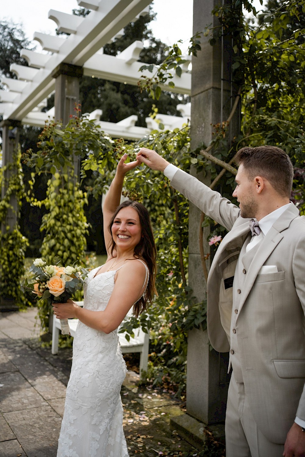 reportage Lisa & Dennis - Sommerhochzeit im Palmengarten 12