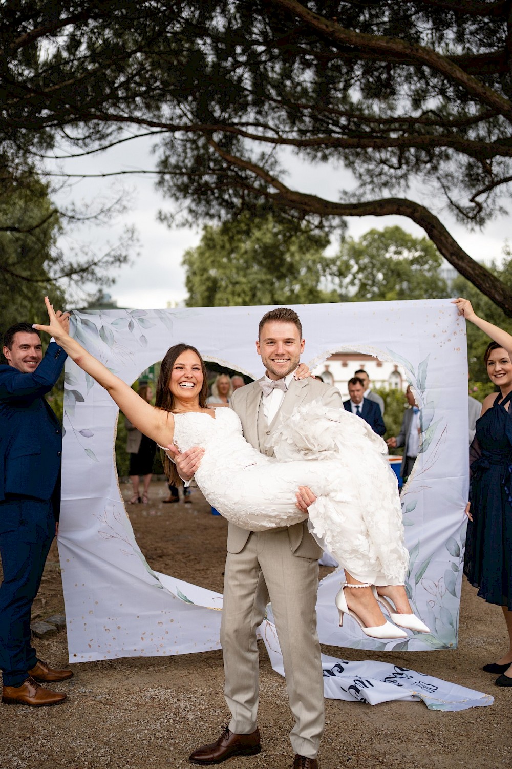 reportage Lisa & Dennis - Sommerhochzeit im Palmengarten 27