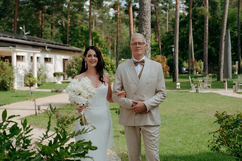 reportage Freie Trauung in der Villa Zesch am See 22