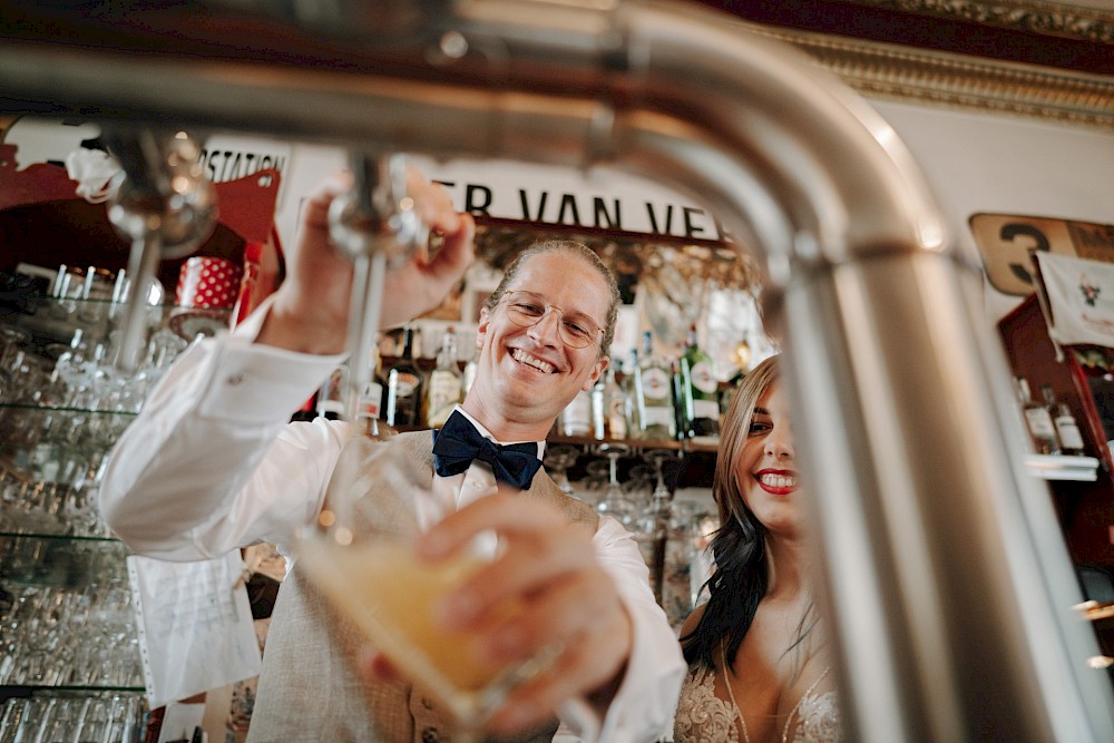 reportage Eine Festivalhochzeit in Antwerpen – Freie Trauung mit Streetfood, Live-Musik und jeder Menge Liebe. Authentisch, wild & echt. 10