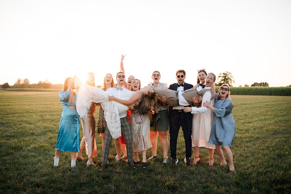 reportage Eine Festivalhochzeit in Antwerpen – Freie Trauung mit Streetfood, Live-Musik und jeder Menge Liebe. Authentisch, wild & echt. 22
