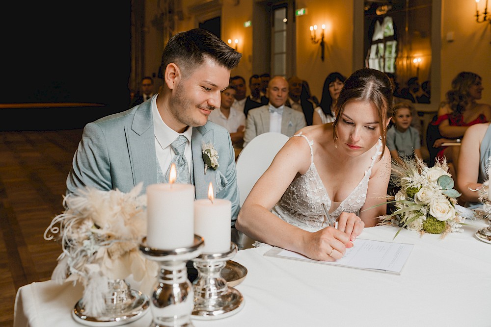 reportage Hochzeit im Kurhaushotel Bad Salzhausen, Standesamt im Parksaal 6