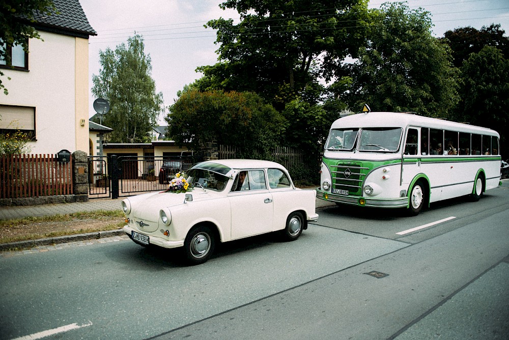 reportage Sommerhochzeit im Bahnwagon 17