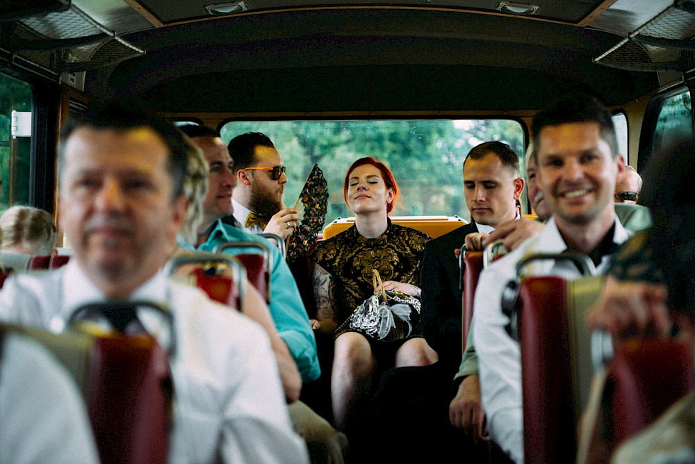 reportage Sommerhochzeit im Bahnwagon 23