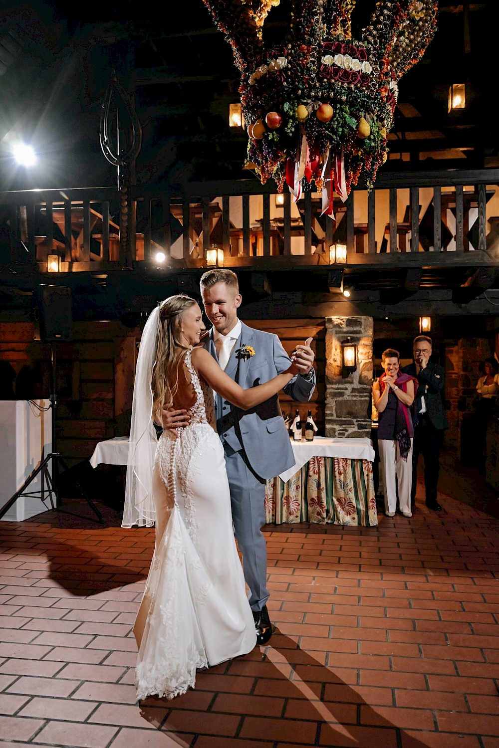 reportage Eine moderne Hochzeitsgeschichte in ehrlichem Licht 32