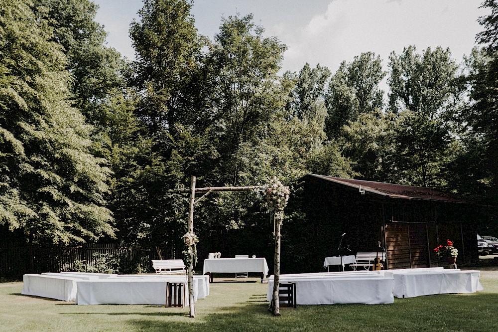 reportage FREIE TRAUUNG IN DER FRISCHEN QUELLE IM ODENWALD 14