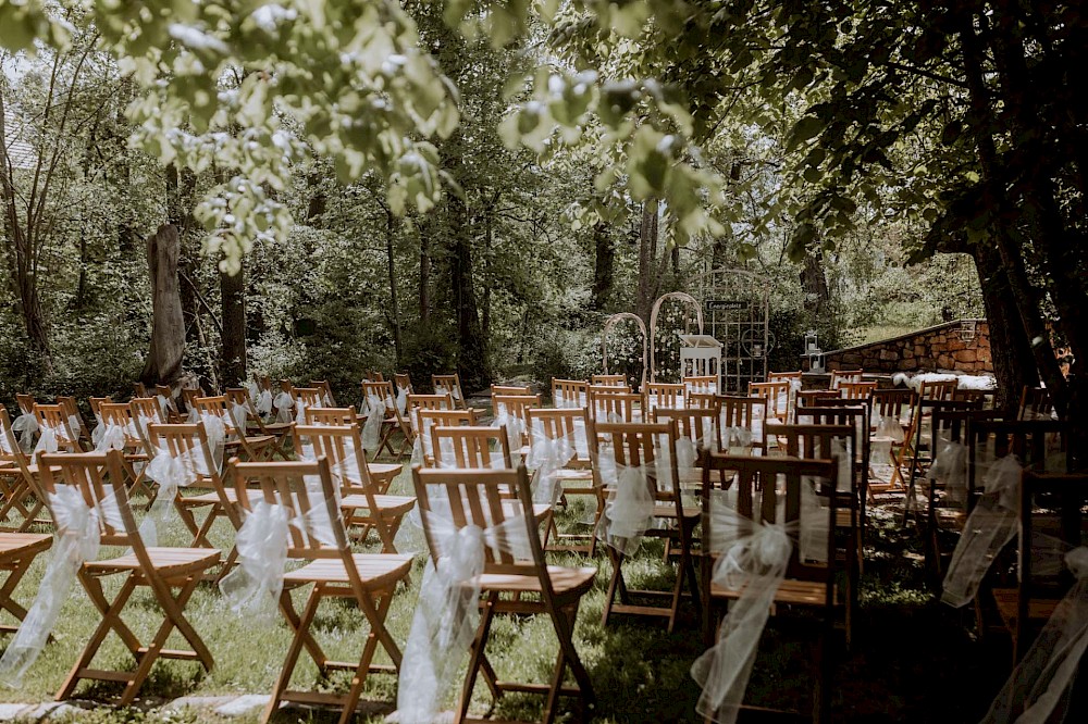 reportage Hochzeitsfotograf Schwarzwald | Traumhafte Hochzeit in der Hochzeitslocation "Die Säge" in Niedereschach-Kappel | Alena Fotografie | 25