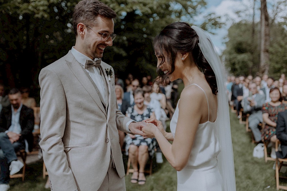 reportage Hochzeitsfotograf Schwarzwald | Traumhafte Hochzeit in der Hochzeitslocation "Die Säge" in Niedereschach-Kappel | Alena Fotografie | 28