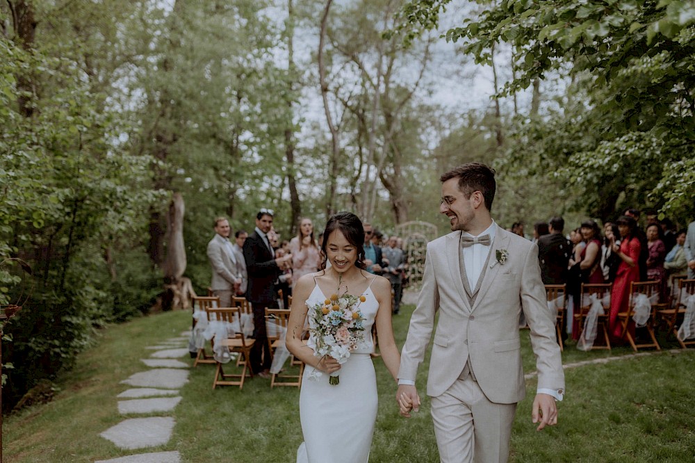 reportage Hochzeitsfotograf Schwarzwald | Traumhafte Hochzeit in der Hochzeitslocation "Die Säge" in Niedereschach-Kappel | Alena Fotografie | 33