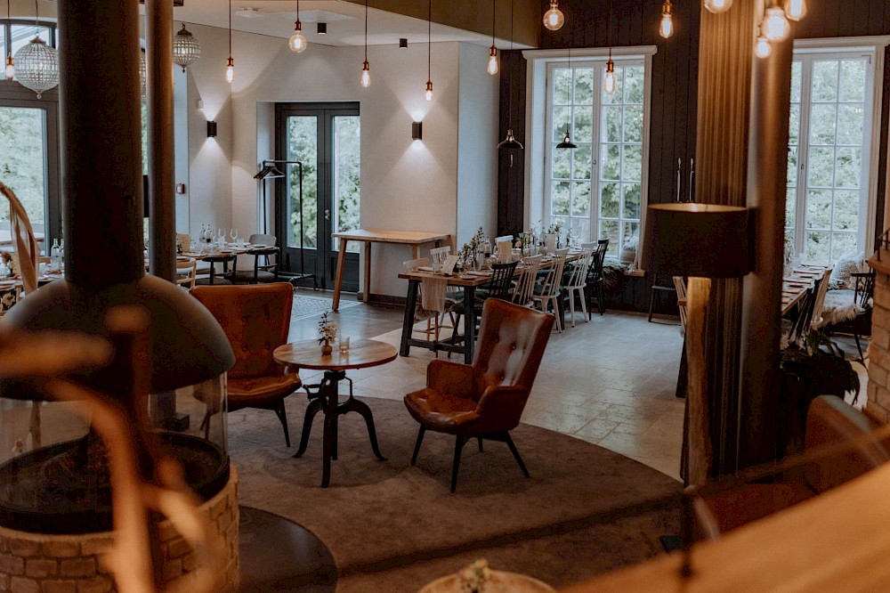 reportage Hochzeitsfotograf Schwarzwald | Traumhafte Hochzeit in der Hochzeitslocation "Die Säge" in Niedereschach-Kappel | Alena Fotografie | 50