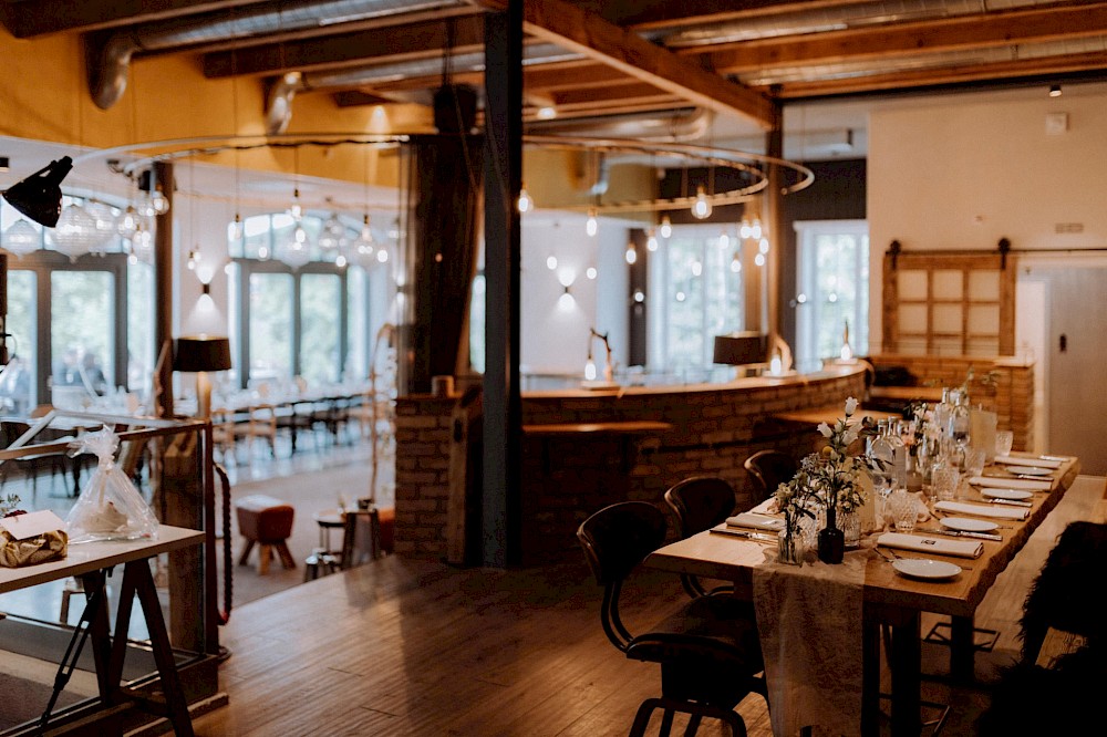 reportage Hochzeitsfotograf Schwarzwald | Traumhafte Hochzeit in der Hochzeitslocation "Die Säge" in Niedereschach-Kappel | Alena Fotografie | 44