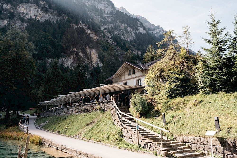 reportage CELINE & MORITZ - HOCHZEIT IN KANDERSTEG 28