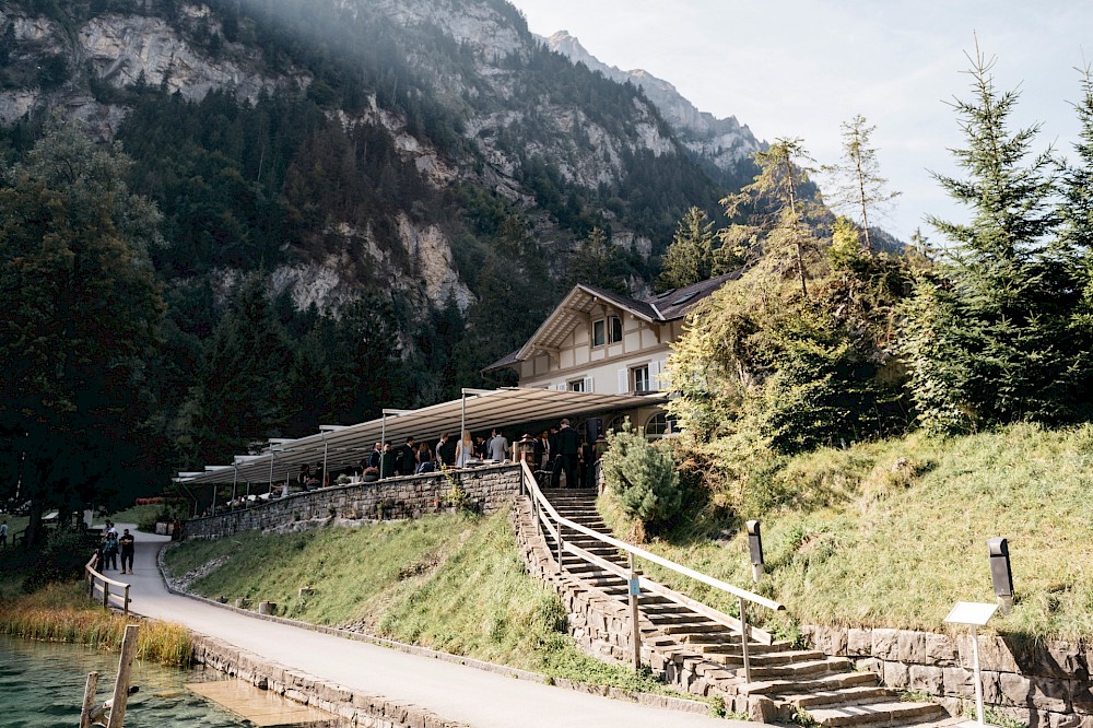 reportage CELINE & MORITZ - HOCHZEIT IN KANDERSTEG 28