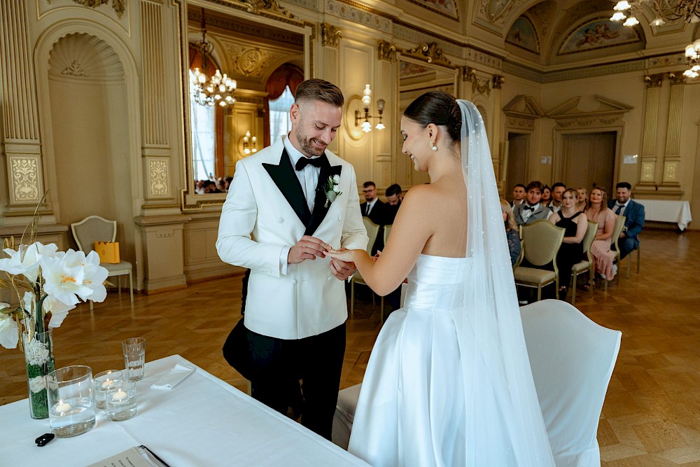 reportage PALAIS PRINZ CARL IN HEIDELBERG | STANDESAMTLICHE HOCHZEIT IM SPIEGELSAAL UND PAARSHOOTING IM MANNHEIMER SCHLOSS 24