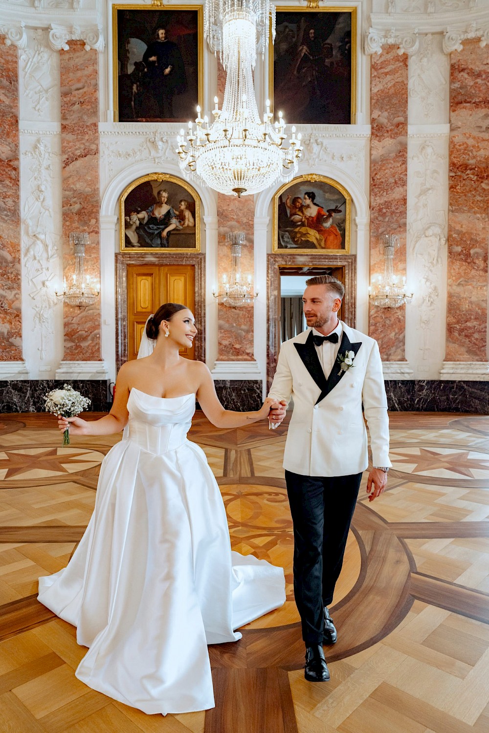 reportage PALAIS PRINZ CARL IN HEIDELBERG | STANDESAMTLICHE HOCHZEIT IM SPIEGELSAAL UND PAARSHOOTING IM MANNHEIMER SCHLOSS 11
