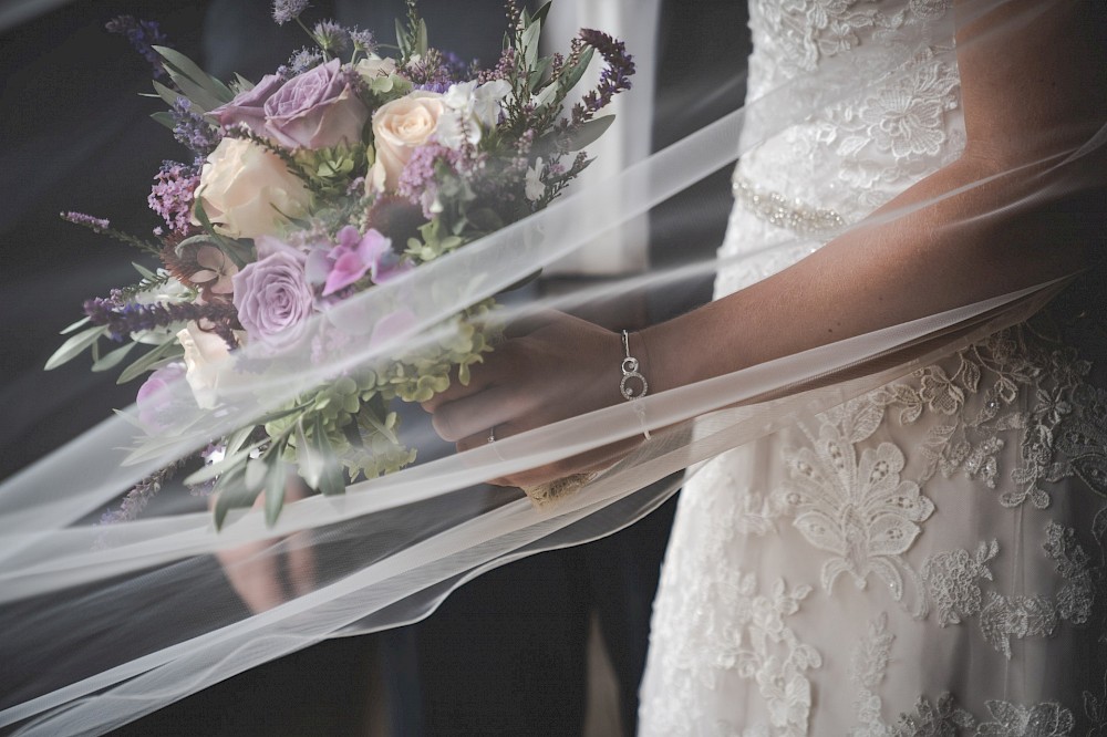 reportage Festliche Hochzeit in einem fränkischen Stadel 16