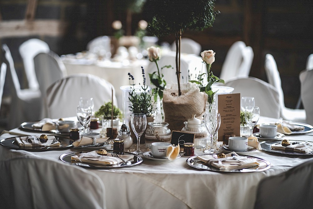 reportage Festliche Hochzeit in einem fränkischen Stadel 19