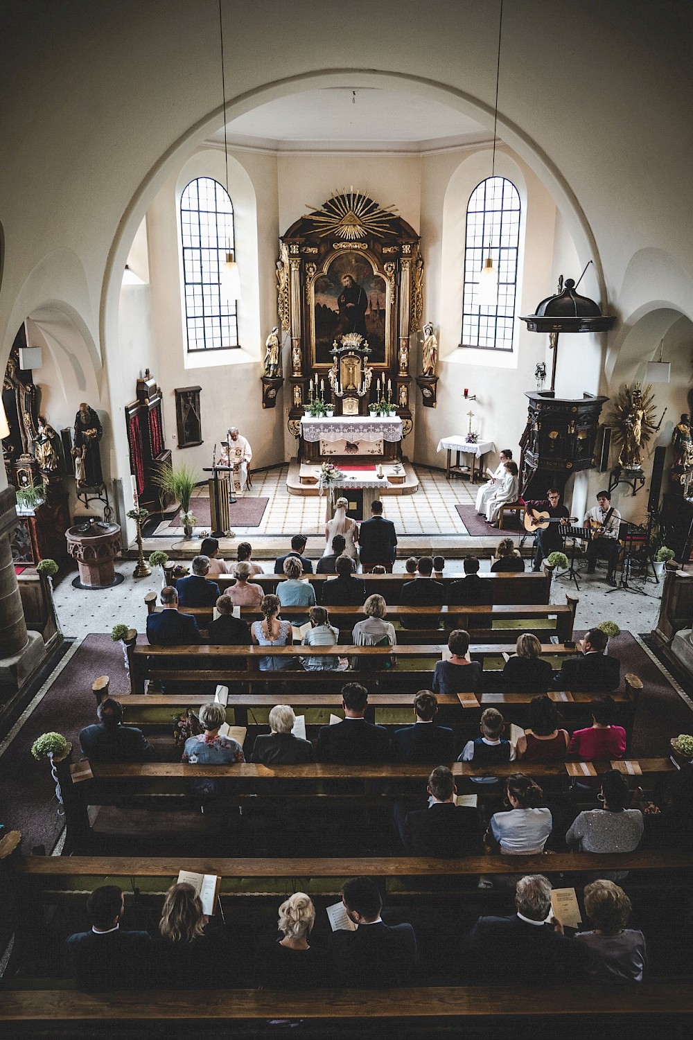 reportage Festliche Hochzeit in einem fränkischen Stadel 22