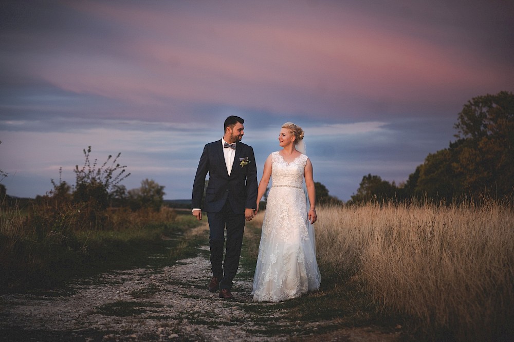 reportage Festliche Hochzeit in einem fränkischen Stadel 36