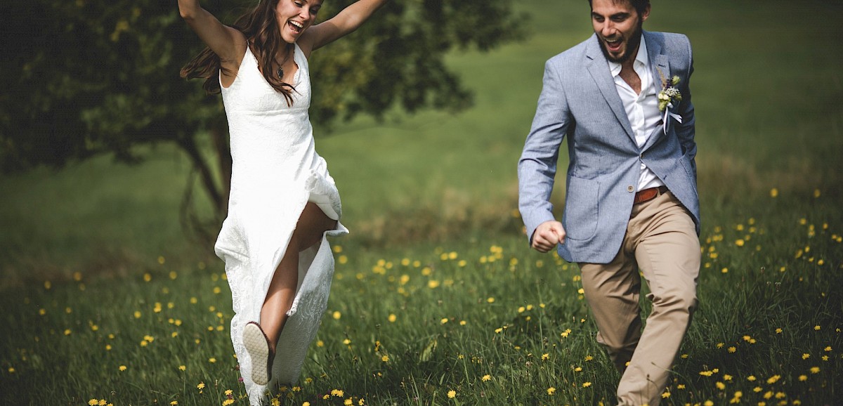 Unbeschwerte Wald und Wiesen Hochzeit