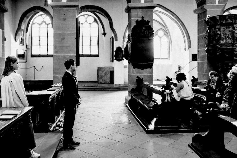 reportage Kirchliche Trauung, Stiftsbasilika Aschaffenburg, Feier Hofgut Habitzheim, Otzberg 2