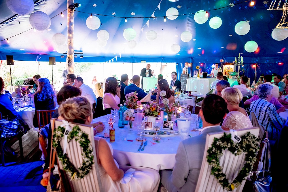 reportage Manege frei für diese bunte Hochzeit im Zirkuszelt! 46