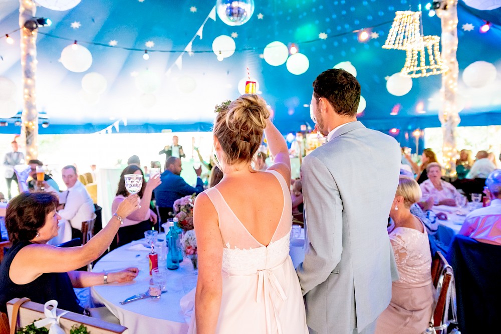 reportage Manege frei für diese bunte Hochzeit im Zirkuszelt! 47