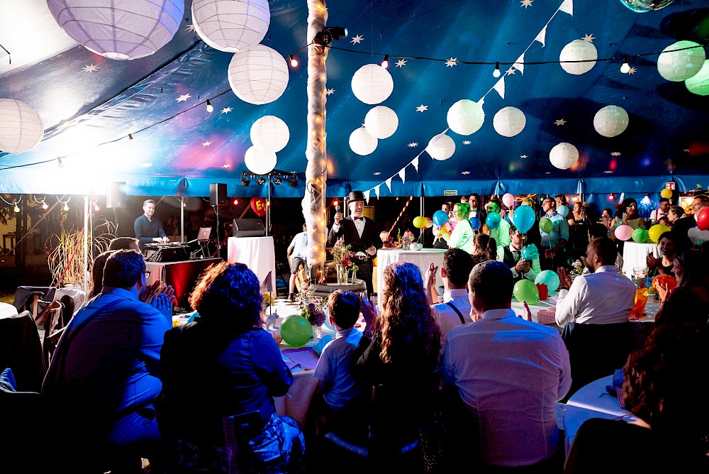 reportage Manege frei für diese bunte Hochzeit im Zirkuszelt! 53