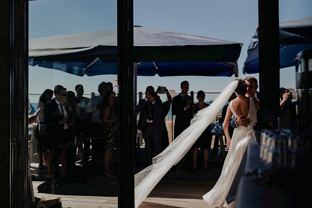 reportage Strandhochzeit in Warnemünde 23