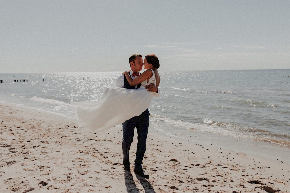 reportage Strandhochzeit in Warnemünde 39