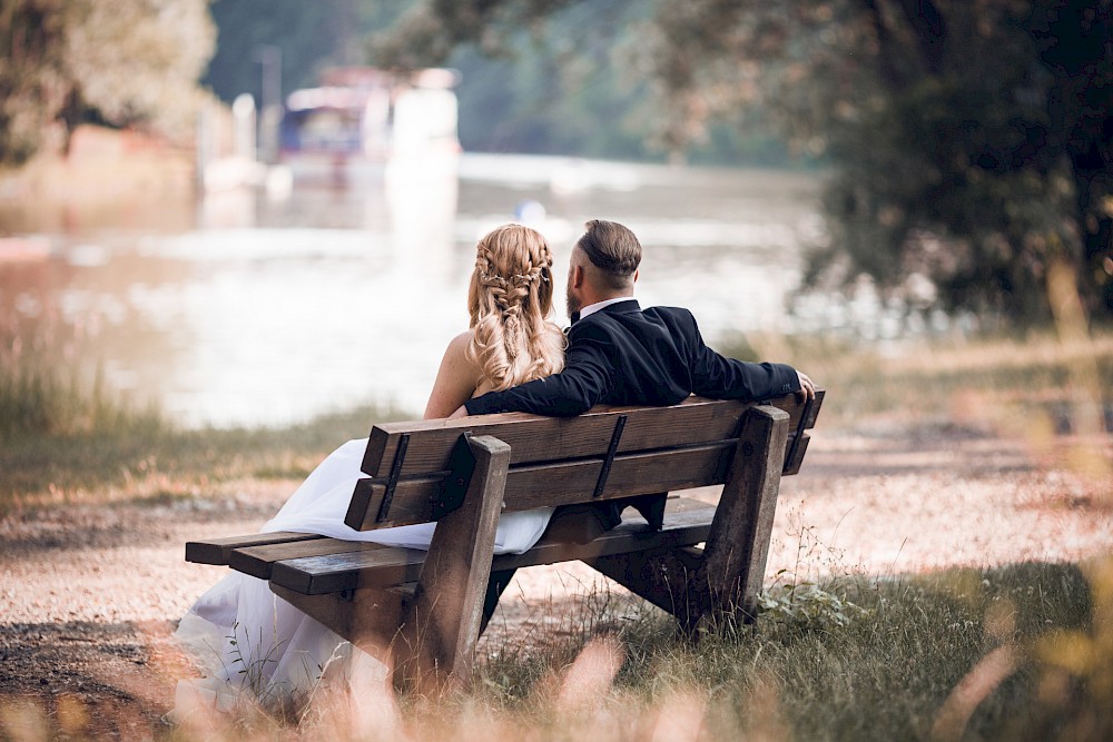 reportage Katja & René - Sommerhochzeit an der Saale 14