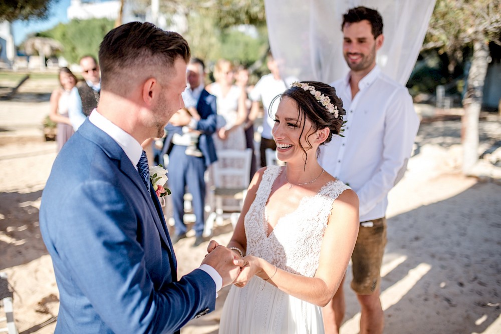 reportage Strandhochzeit von Lisa und Daniel in Zypern 29