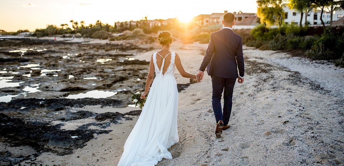 Strandhochzeit von Lisa und Daniel in Zypern