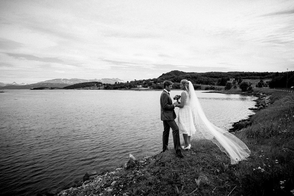 reportage Lofoten - Mitternachtssonne Hochzeit 14