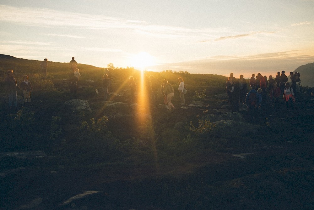 reportage Lofoten - Mitternachtssonne Hochzeit 16