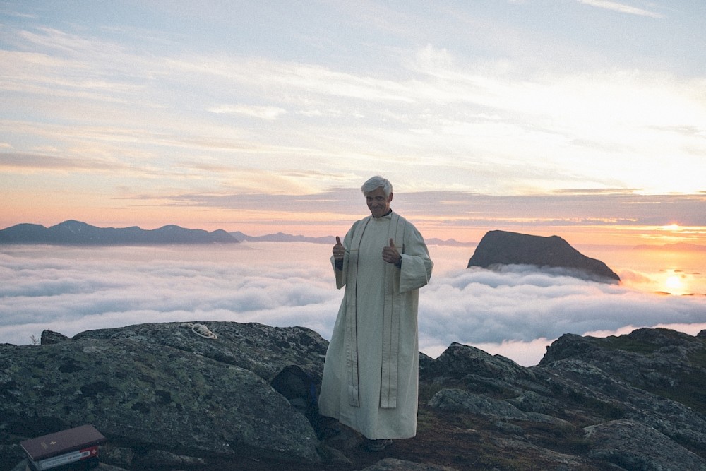 reportage Lofoten - Mitternachtssonne Hochzeit 18