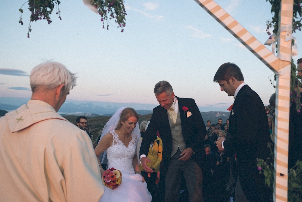 reportage Lofoten - Mitternachtssonne Hochzeit 35