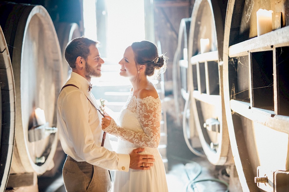 reportage Zauberhafte Sommerhochzeit im Kloster Heilsbruck in Edenkoben. 12