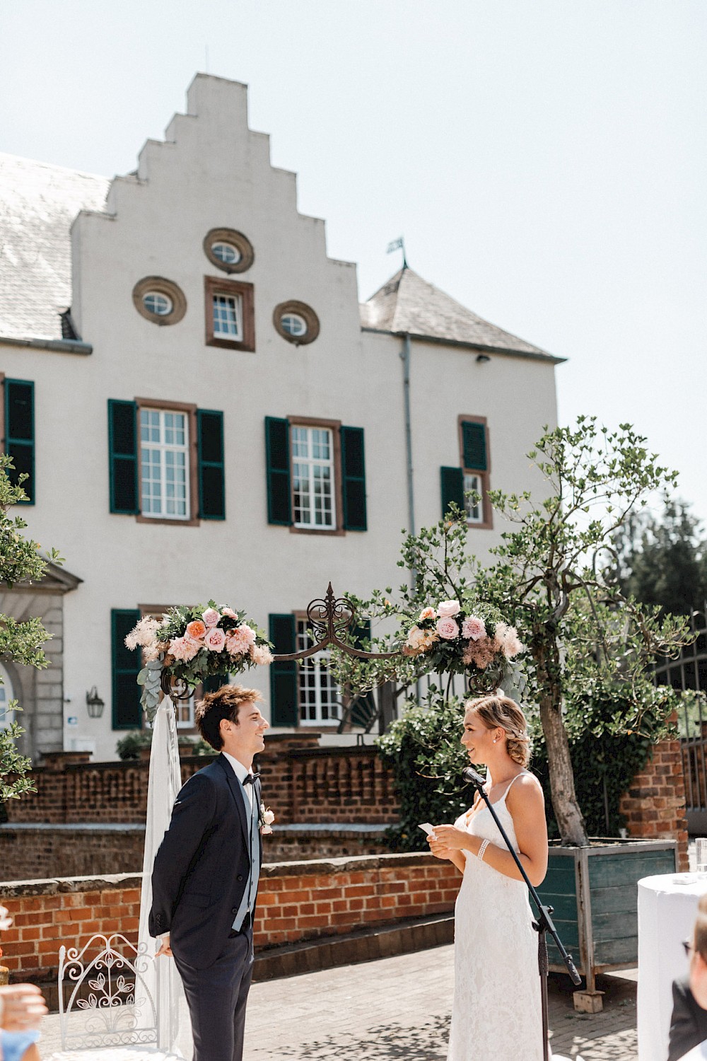 reportage Sommerhochzeit auf Burg Heimerzheim 20