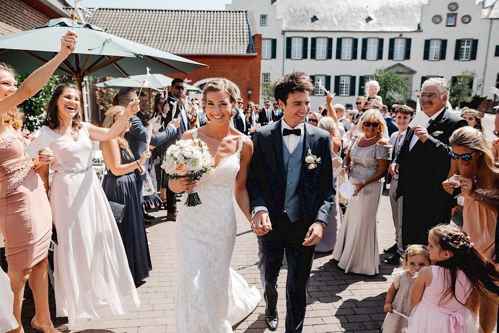 reportage Sommerhochzeit auf Burg Heimerzheim 22