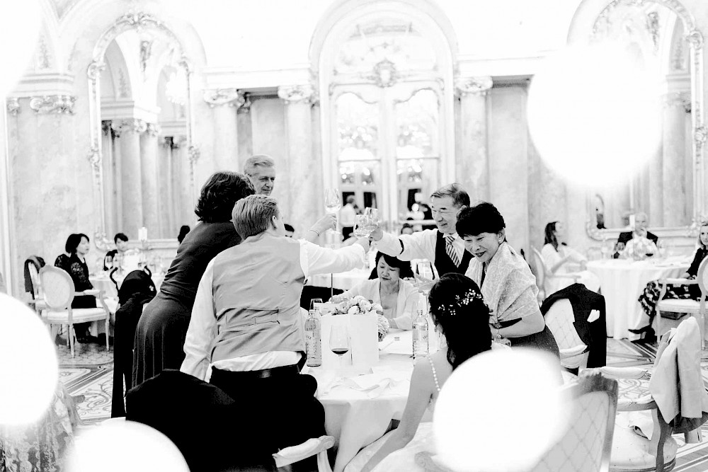 reportage Prinzessinnen-Hochzeit in Wien Palais Coburg 17