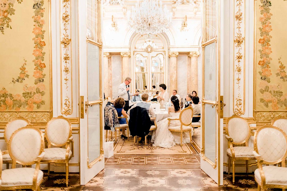 reportage Prinzessinnen-Hochzeit in Wien Palais Coburg 15