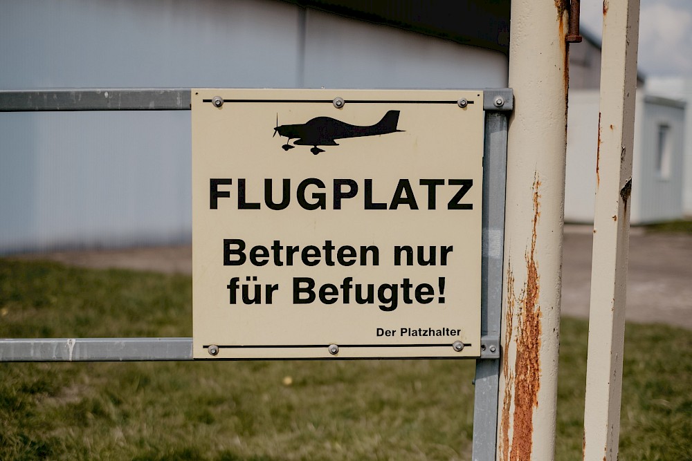 reportage Pre-Wedding Shooting auf dem Flugplatz 2